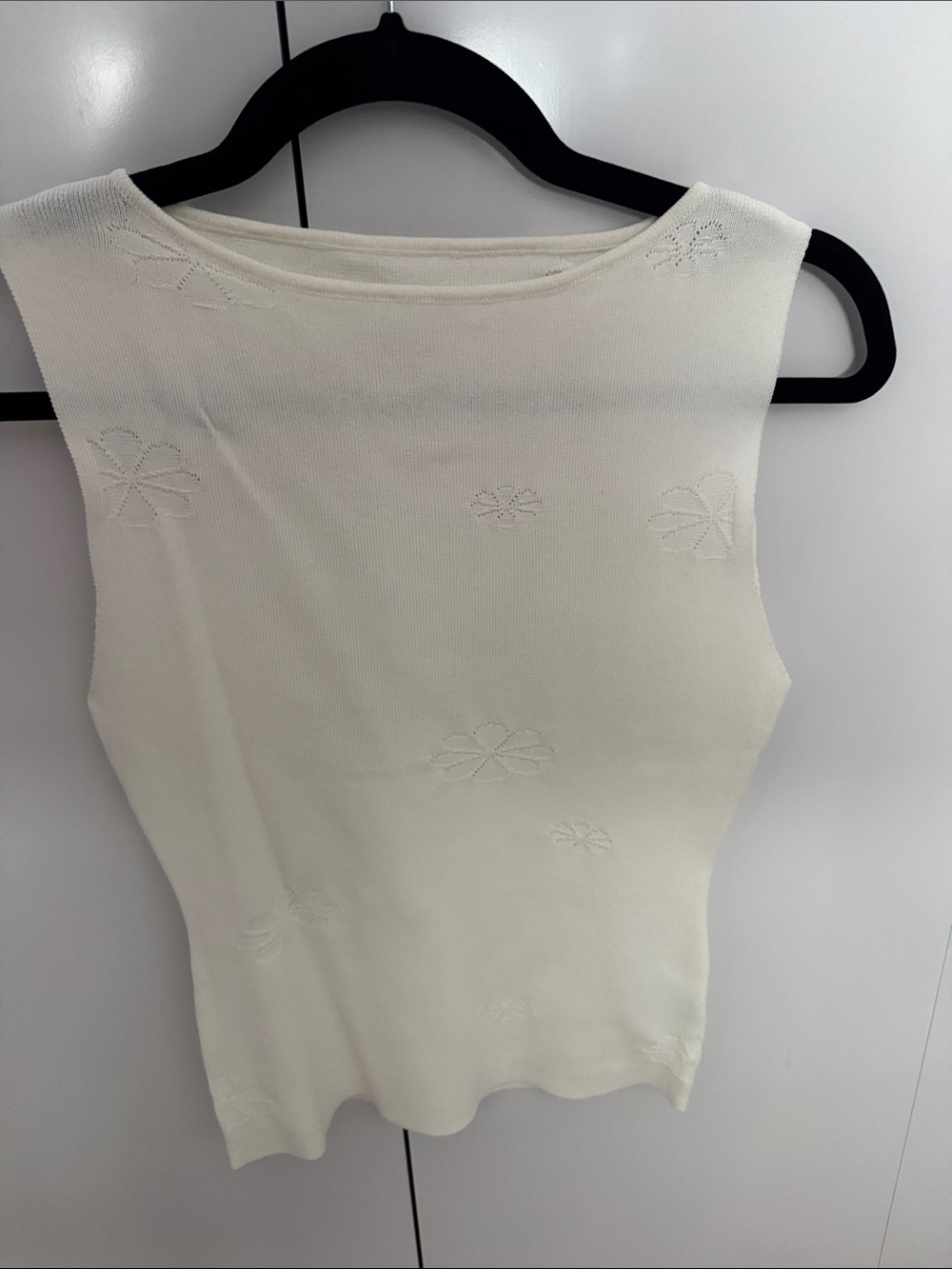 NEW Sleeveless Floral Knit Top